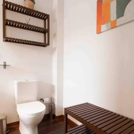 1 Center Apartment