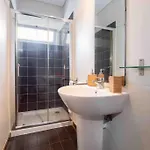 Apartment 1 Center *